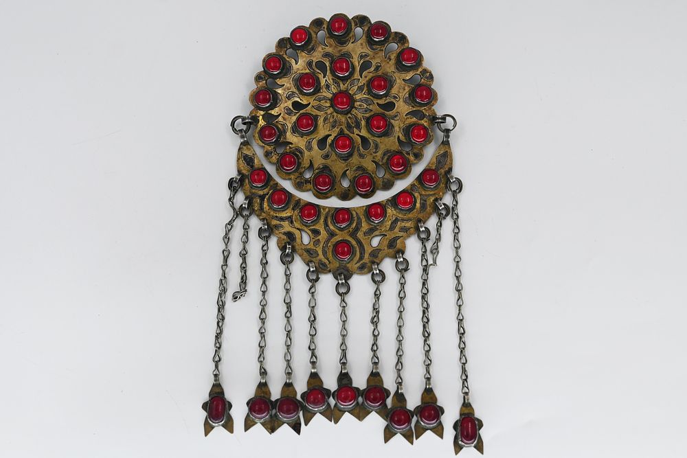 Turkmen silver jewelry Turkmen silver brooch, Turkmenistan 1900, brooch with engraving and 