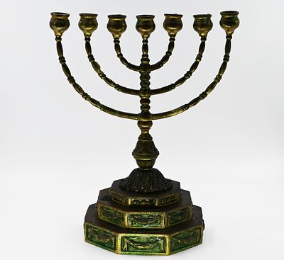 Seven canes for a house or synagogue, circa 1900. Condition: good, size: 30*38 cm.