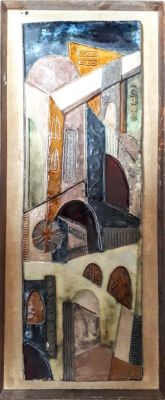 רות פקטור - עבודת קרמיקה גדולה מוצמדת לעץ בנושא ירושלים 
חתום 
מידות: 31X74.5 ס"מ