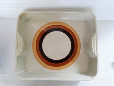 תבנית אפייה / הגשה עשוי קרמיקה ישראלית גדול תוצרת לפיד 
פגם ייצור מזערי 
37X31 ס"מ