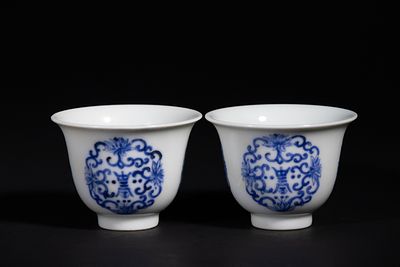 A Pair of Chinese Blue and White Porcelain 'Shou' Medallion Cups, Kangxi Mark. A pair of Chinese 