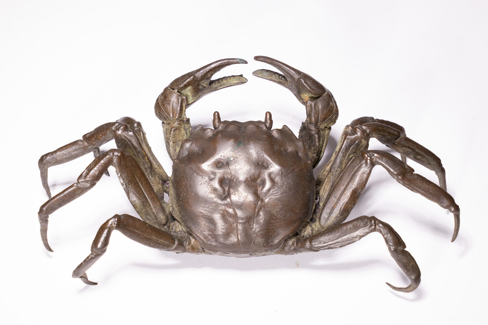 A LARGE JAPANESE BRONZE MODEL OF A CRAB.