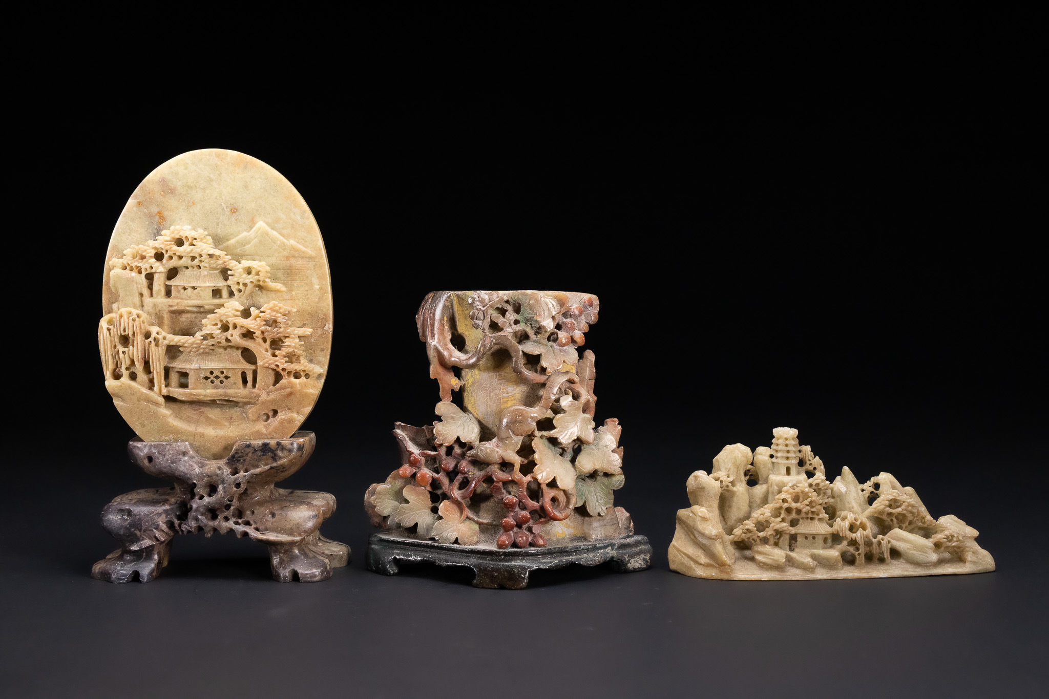 A LOT OF THREE CHINESE CARVED STONE DECORATIVE OBJECTS