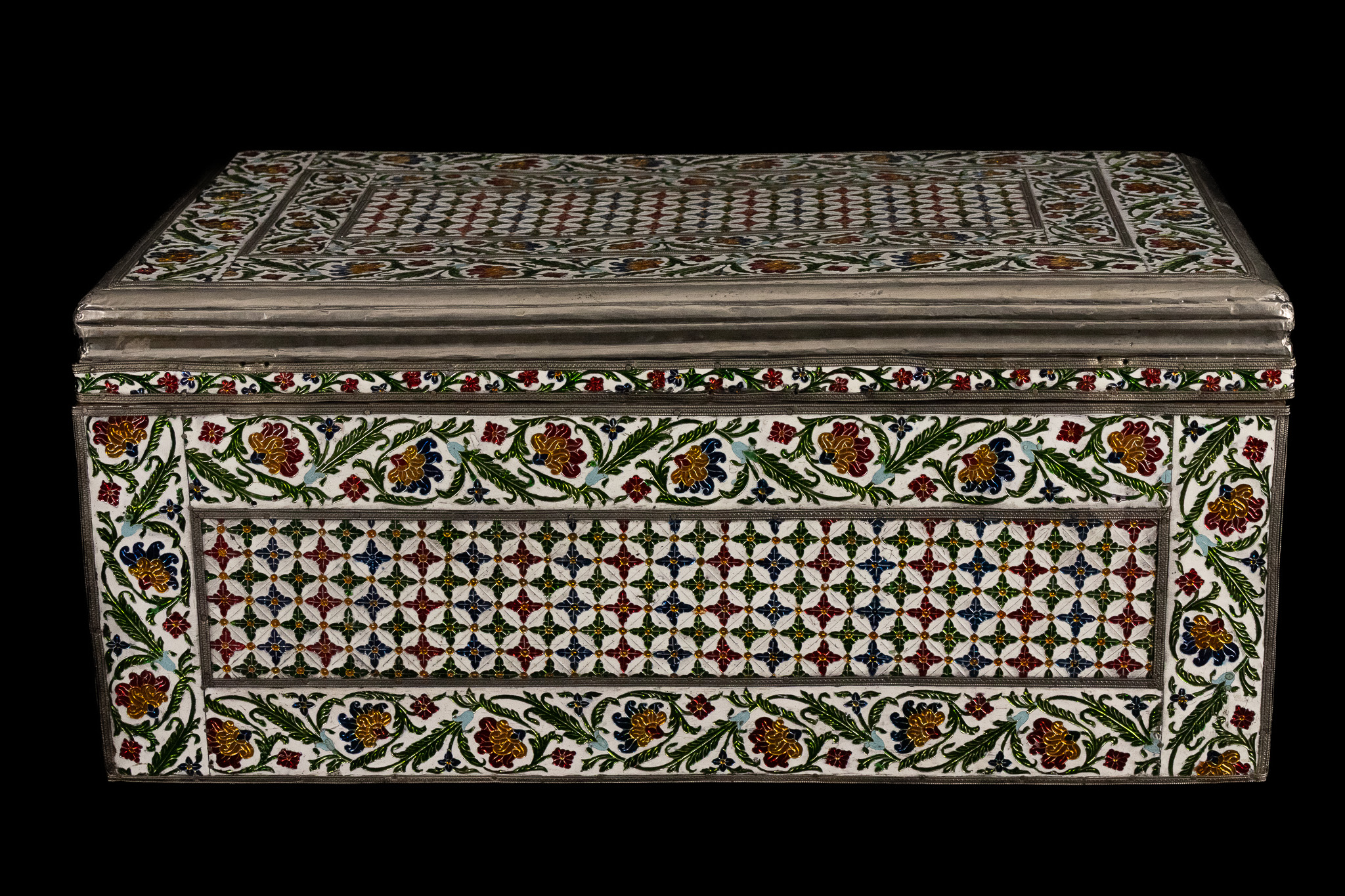 A LARGE ENAMELLED SILVER AND WOOD FITTED WRITING BOX, NORTH INDIA, LATE 19TH OR EARLY 20TH CENTURY.