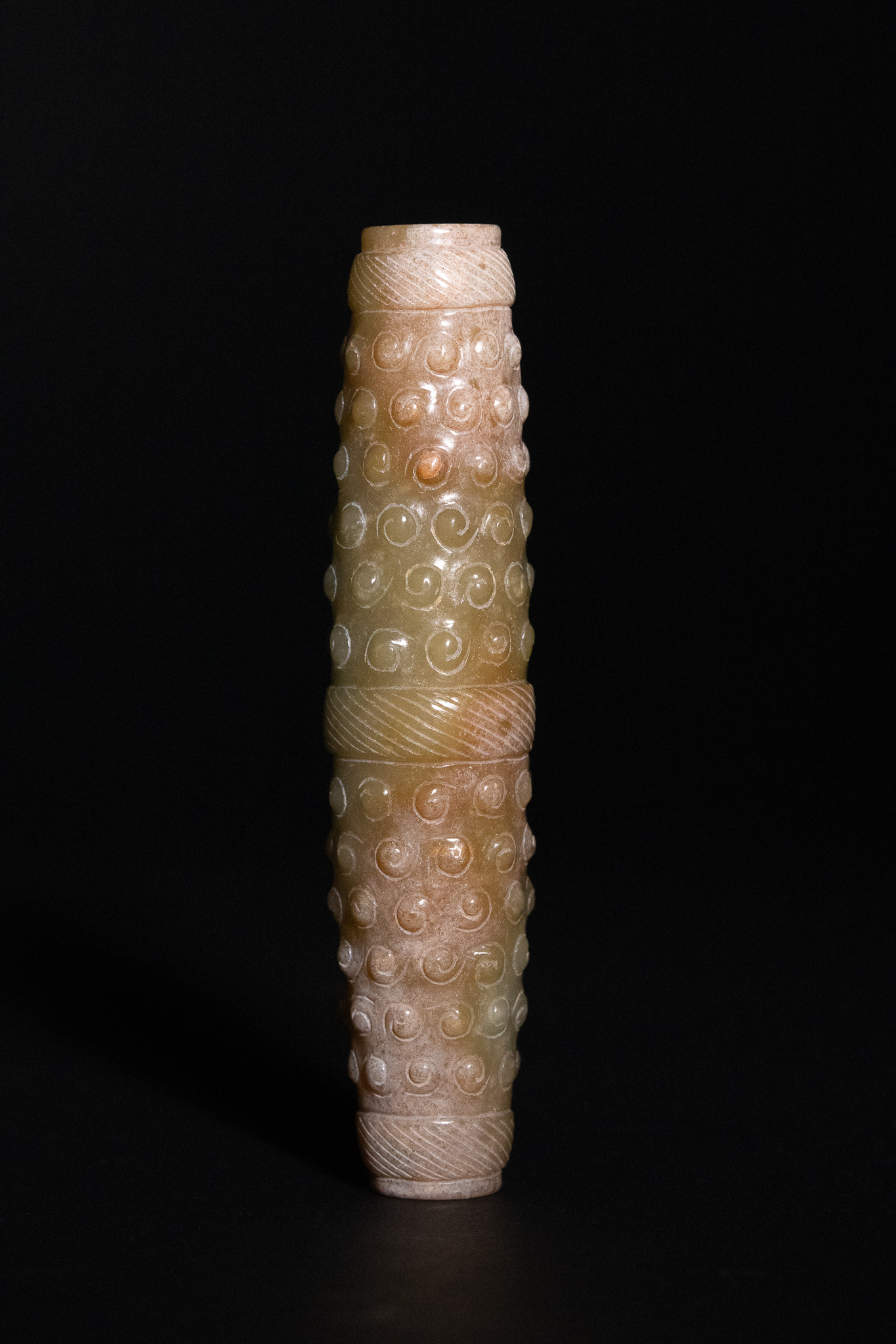A CHINESE ARCHAISTIC CELADON JADE TUBULAR BEAD, LE.