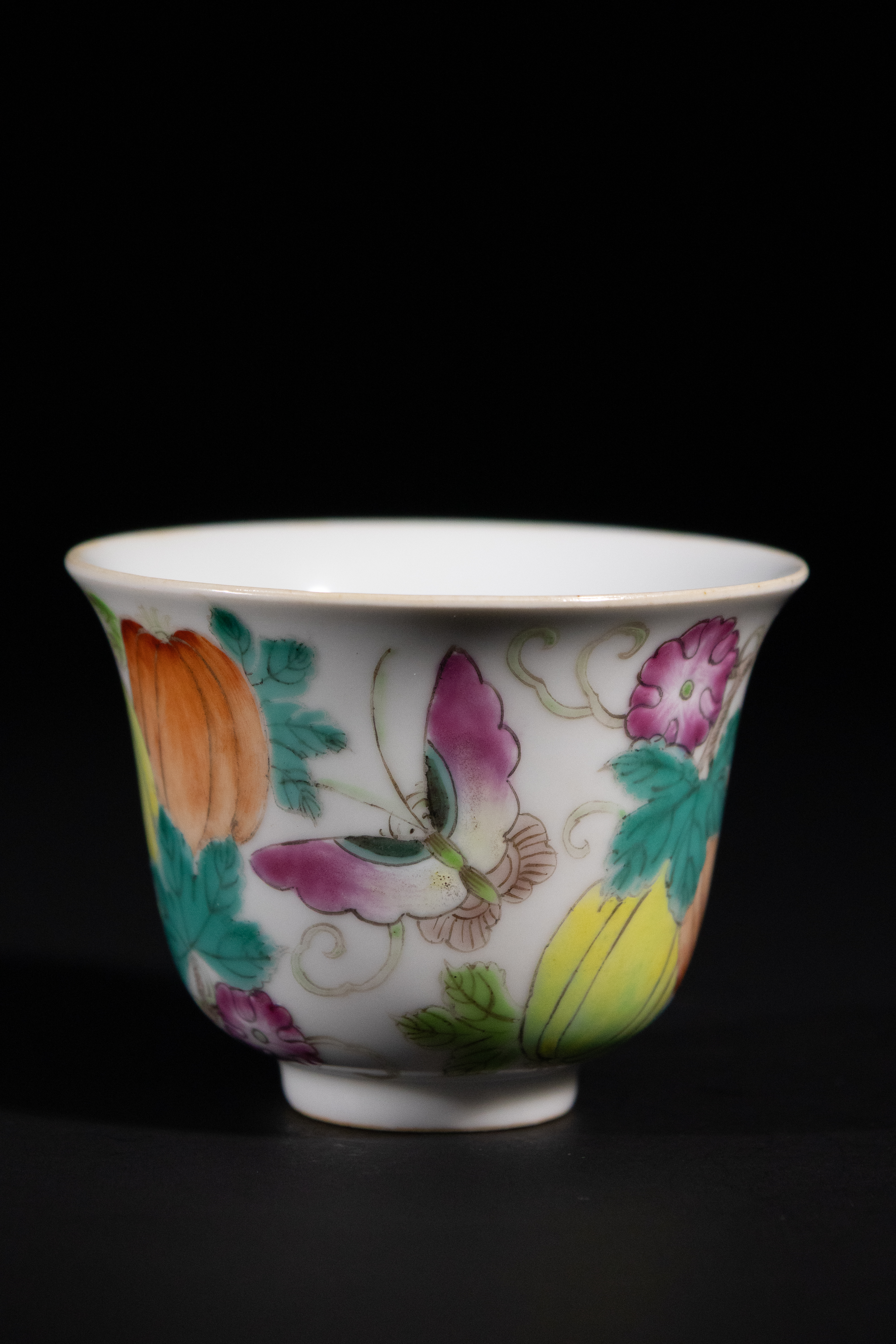 A Chinese Famille Rose Porcelain Cup, Guangxu Mark