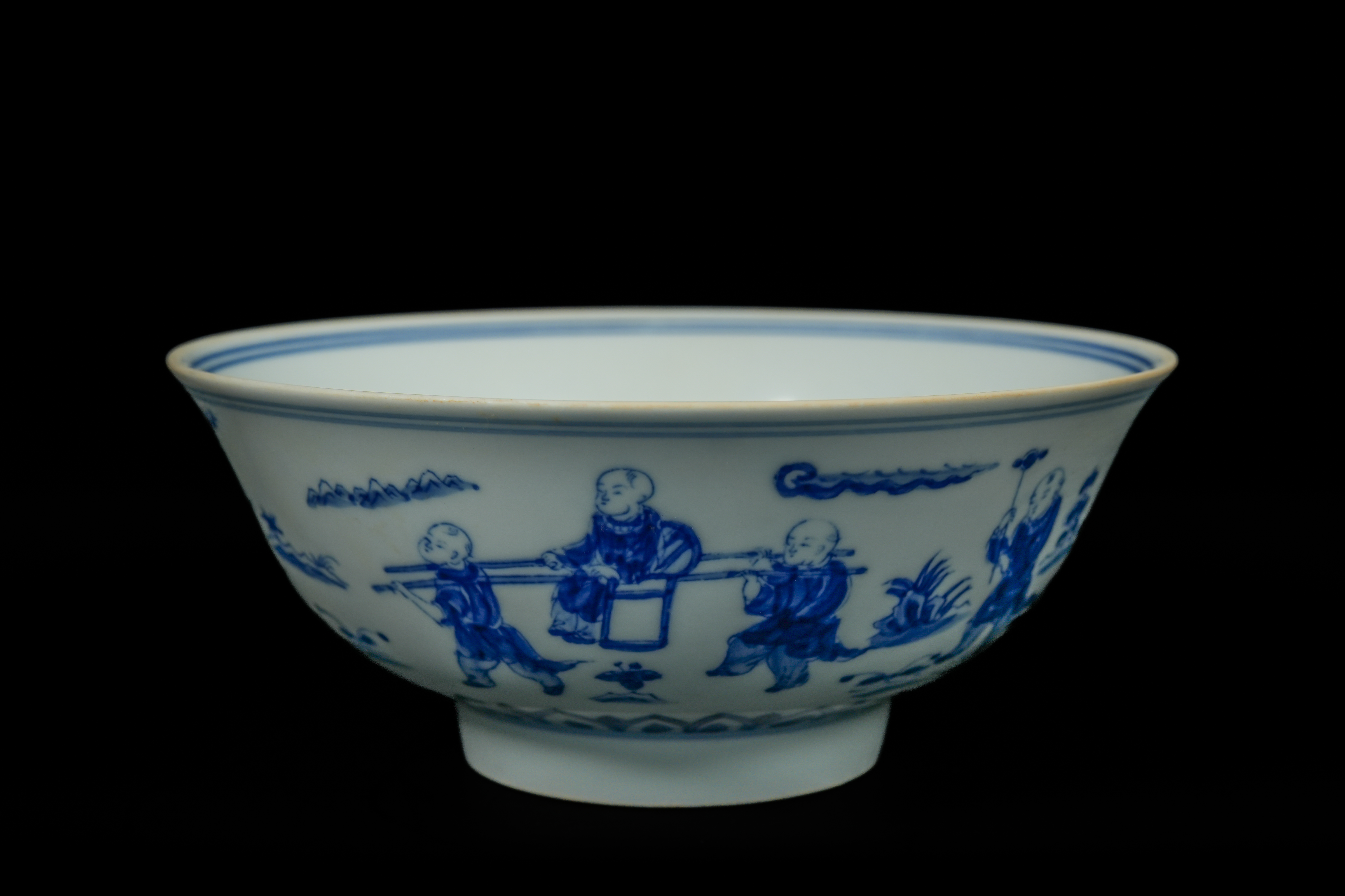 A Chinese Blue and White Porcelain Bowl with Figure Scenes, Xuande Mark.