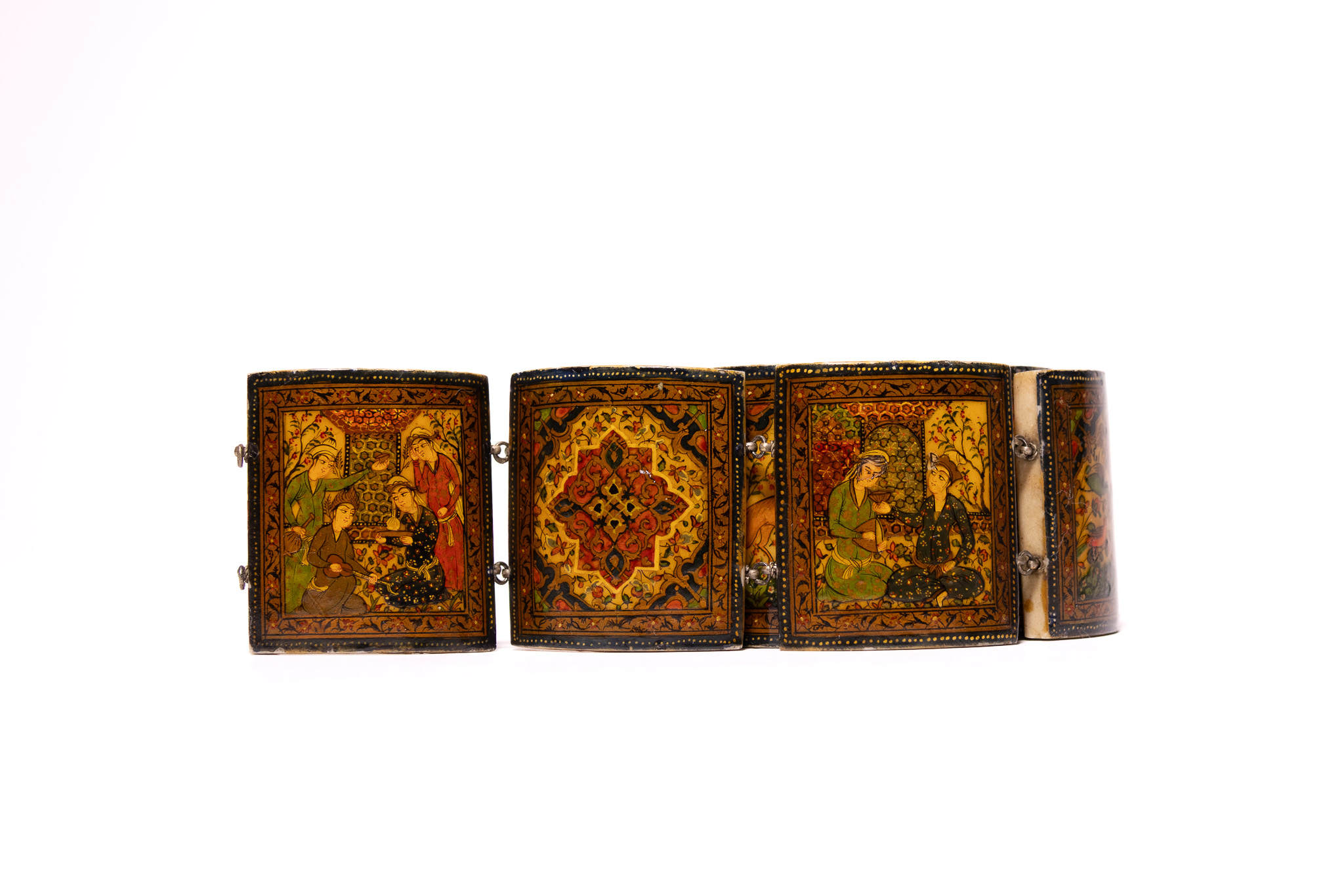 A PERSIAN HAND-PAINTED BONE LINK BELT, ISFAHAN, DATED 1917.