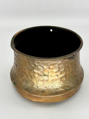 כלי נחושת ישן, 10x6 ס״מ, שאריות בול מס קניה