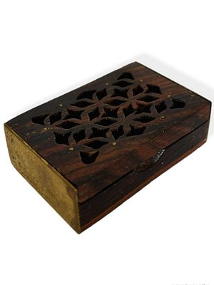 קופסה קטנה, עץ ומתכת, 6x4x2 ס״מ