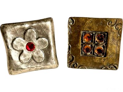 לוט 2 טבעות תוצרת AVGAD, פיוטר ונחושת משובצים