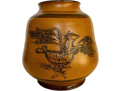 כד קרמיקה עם חריטת ציפור, 23x20, שריטה וצ׳יפ מאחור ובבסיס