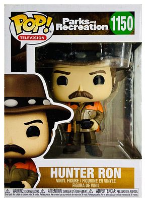 מארז פאנקו פופ בדמות רון סוונסון, 
Funko POP! TELEVION 1150 
PARKS and RECREATION - HUNTER 