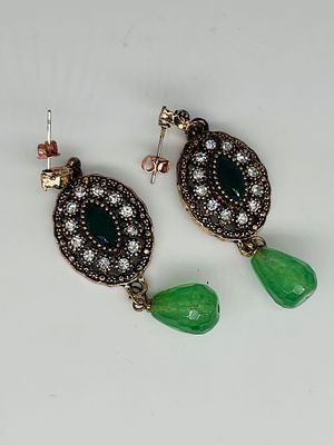 עגילי כסף משובצים, 5x2 ס״מ, חתומים בסוגר