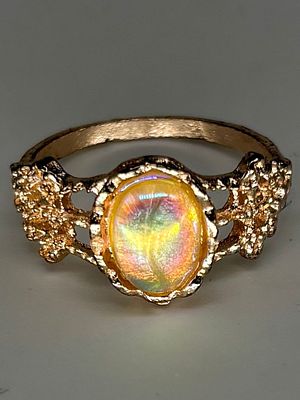 טבעת מוזהבת משובצת, מידה 7