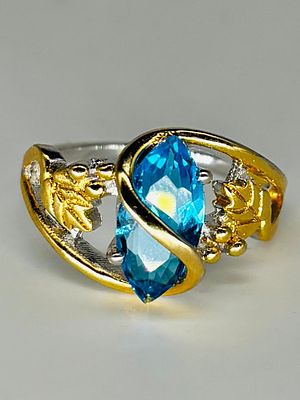 טבעת מוזהבת משובצת, מידה 7