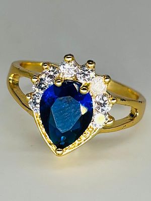 טבעת מוזהבת משובצת, מידה 7