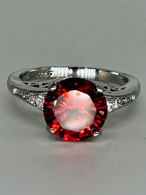 טבעת כסף 925 משובצת, מידה 8.25, חתומה