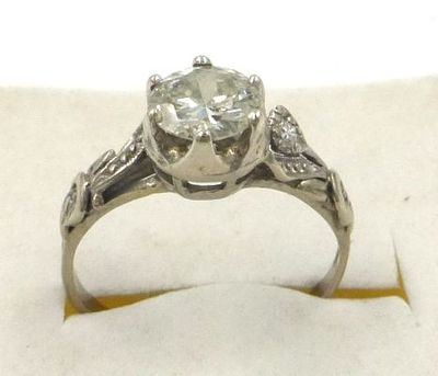Antique platinum ring set with OMC diamond. appr 75 pts, total weight appr 2.6 gm