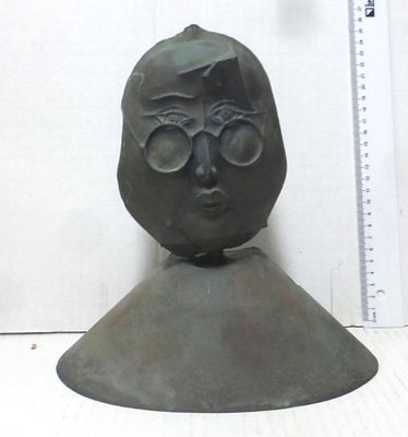 P.W - Bronze, face of a doctor, signed. numbered 12/30, height 24.5 cm