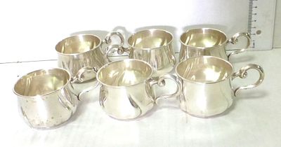Six sterling silver tea glass holders. total 246 gm