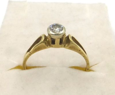 טבעת זהב 14K משובצת יהלום. כ-18 נק', מידה 57 (US8.5), 2 גרם