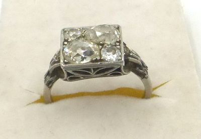 טבעת כסף משובצת בששה יהלומים. ליטוש ישן OMC טיפה 2 של 70 נק' כ"א, עגולים כ-15 נק' כ"א, 2 נק (2) 