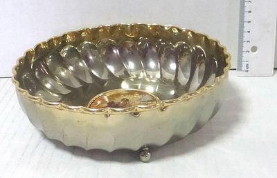 Round silver 925 bowl with relief. colored print, pair of lovers, 281 gm