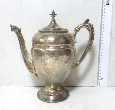 Silver tea pot, Birmingham. England, 1855, 754 gm