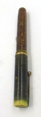 Fountain penby Sheaffer model White dot. Brown green barrel and cap, at fault, missing section 