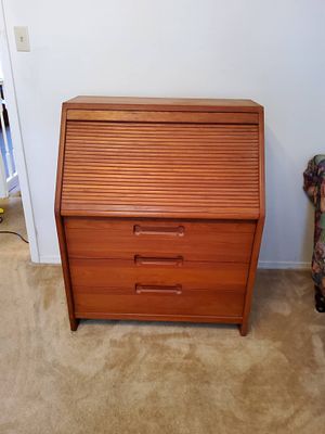 Mid-Century Modern Teak Roll-Top Secretary Desk. Mid-Century Modern teak roll-top secretary desk 