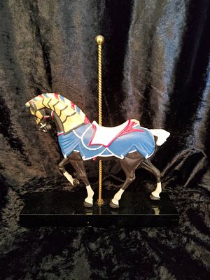 Hamilton Collection Patriotic Horse Carousel Figurine. Patriotic Horse carousel figurine, part 