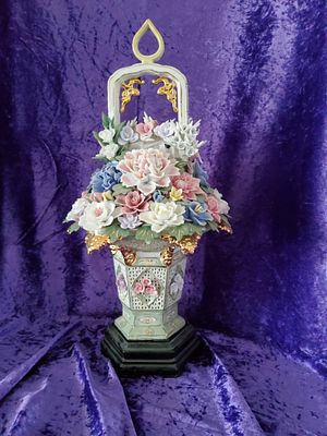 Porcelain Floral Bouquet Figurine in Gilt Vase. Porcelain floral arrangement figurine featuring 