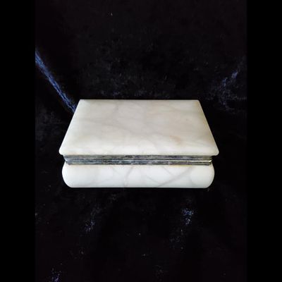Marble Trinket Box - Vintage Design, Hinged Lid, Decorative Accent. Marble trinket box in a 
