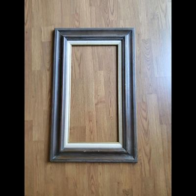 Picture Frame, Brown Wood, Decorative. Home decor picture frame in a brown finish.