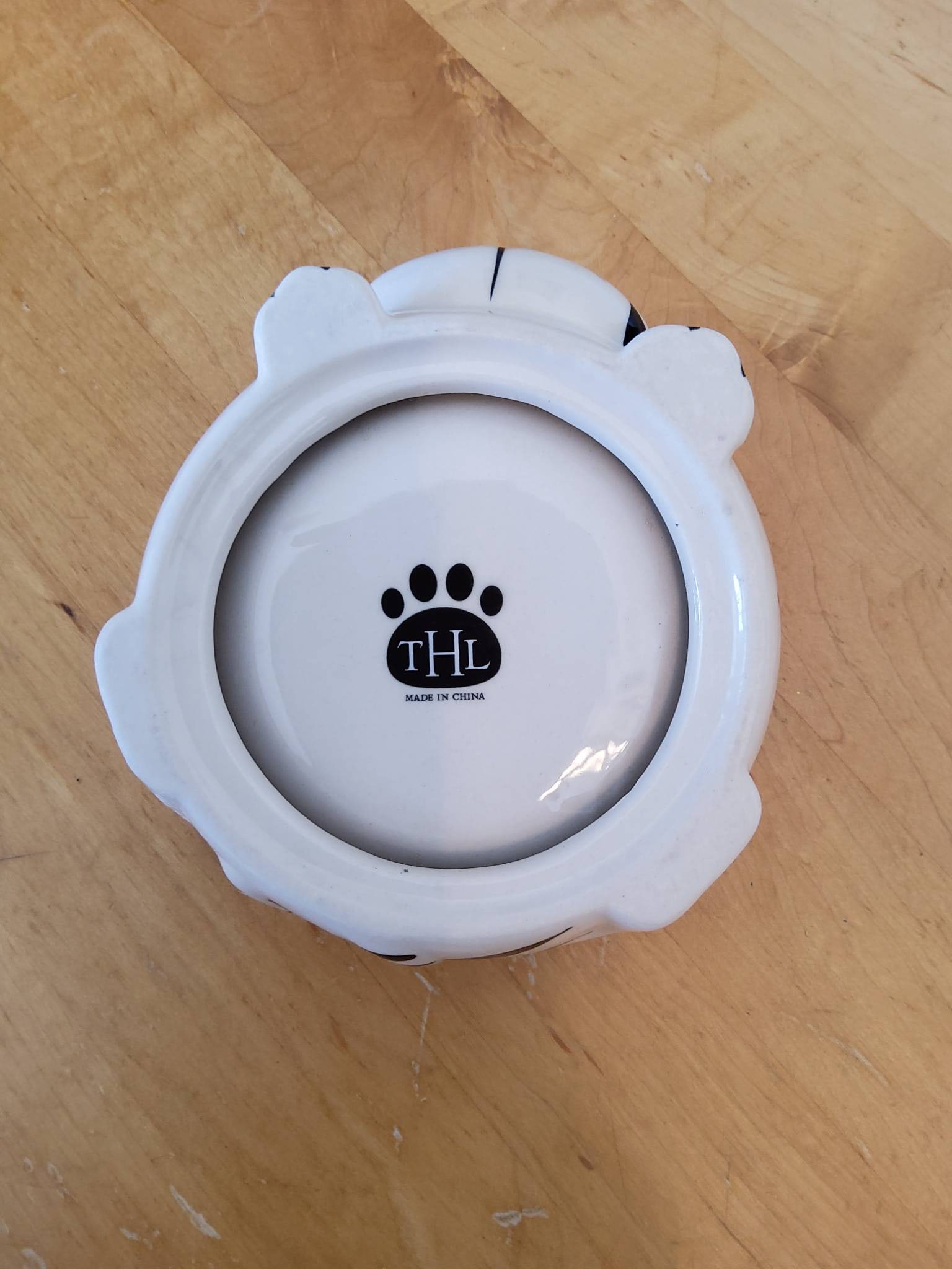 White Ceramic Cat-Shaped Bowl