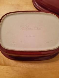 Pampered Chef Red Stoneware Baking Dish With Lid
