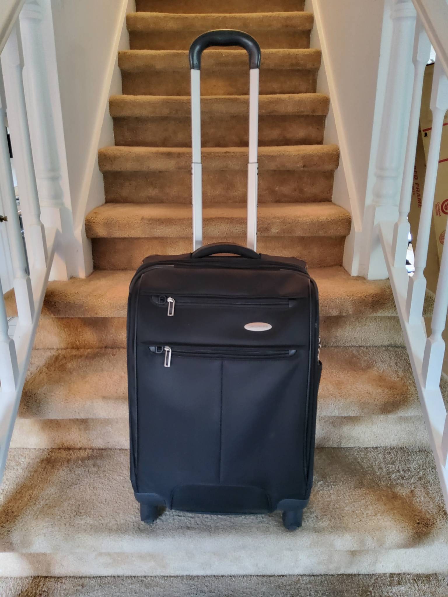 Black Samsonite Wheeled Luggage with Telescoping Handle