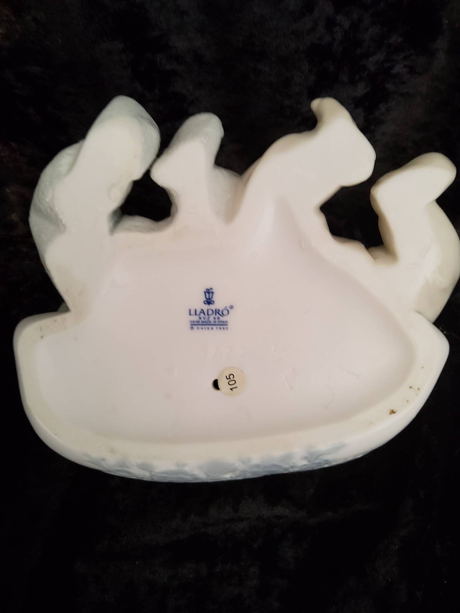 Lladro Porcelain Figurine of Sleeping Babies