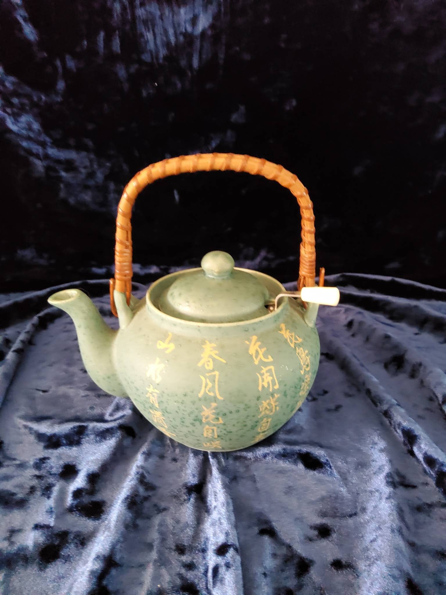Green Ceramic Teapot With Bamboo Handle and Mesh Infuser