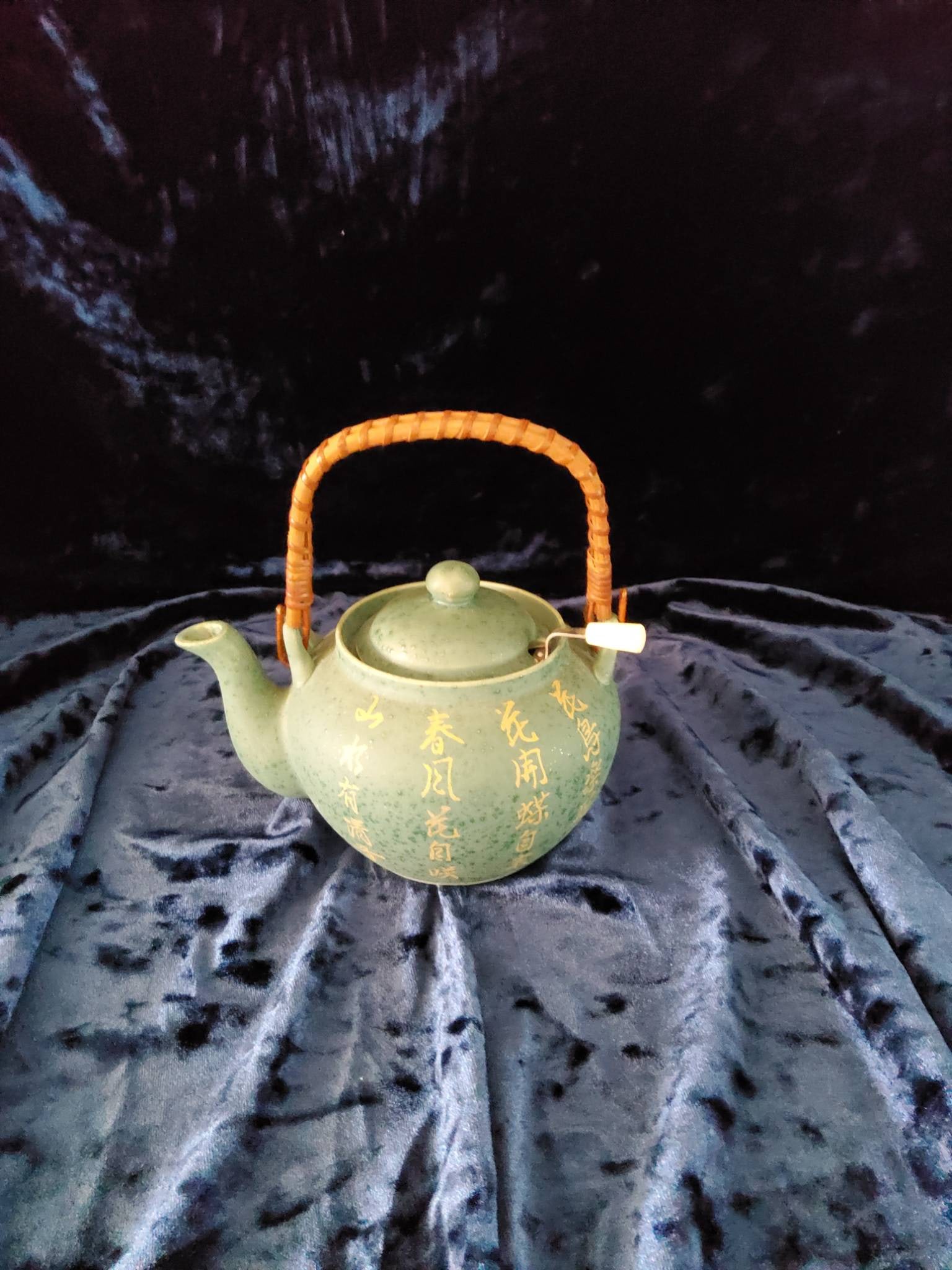 Green Ceramic Teapot With Bamboo Handle and Mesh Infuser