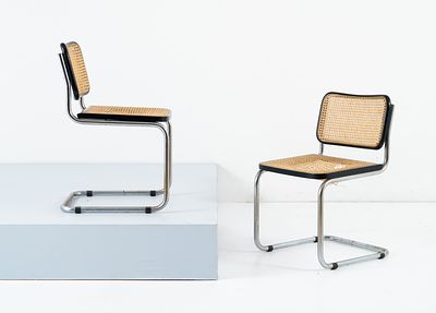 MARCEL BREUER, Due sedie modello “Cesca B 32”. Produzione Italia 1960 ca. Due sedie modello 