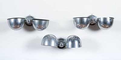 PRODUZIONE EUROPEA 1970 ca., Tre lampade da parete. Tre lampade da parete a due luci, struttura 