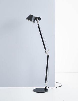 MIC. DE LUCCHI E GIA. FASSINA, Lampada tavolo mod. “Tolomeo”. Produzione Artemide, Italia 1989 