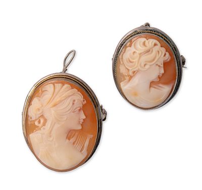 DUE SPILLE/PENDENTI in argento con cammei raffiguranti "Mezzi busti femminili" (g. 9,30)