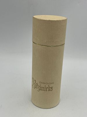 בקבוק אודקלון (Eau de Cologne) וינטג' של המותג הלטבי "רידזיניקס" (Rīdzinieks) עם האריזה המקורית שלו.