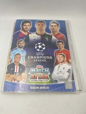 אלבום אוסף קלפי משחק של Topps Match Attax לעונת 2019/20 של ליגת האלופות של אופ"א. . אלבום אוסף 