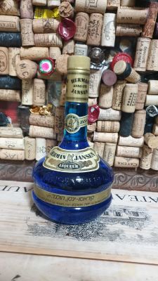 הרמן ג'נסן , ליקר קירסאו כחול, סגור ותקין, אוחסן במרתף ממוזג, ללא אחריותי