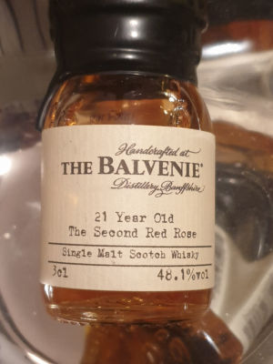 וויסקי סקוטי מאלט בלוויני 21 פרח הורד השני, מהדורה מוגבלת וויסקי יוניקורן, ציון חריג ביחס למחיר 