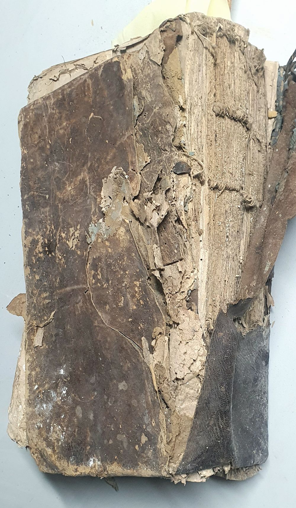 שני לוחות הברית. מצב בינוני גרוע. הגהות.